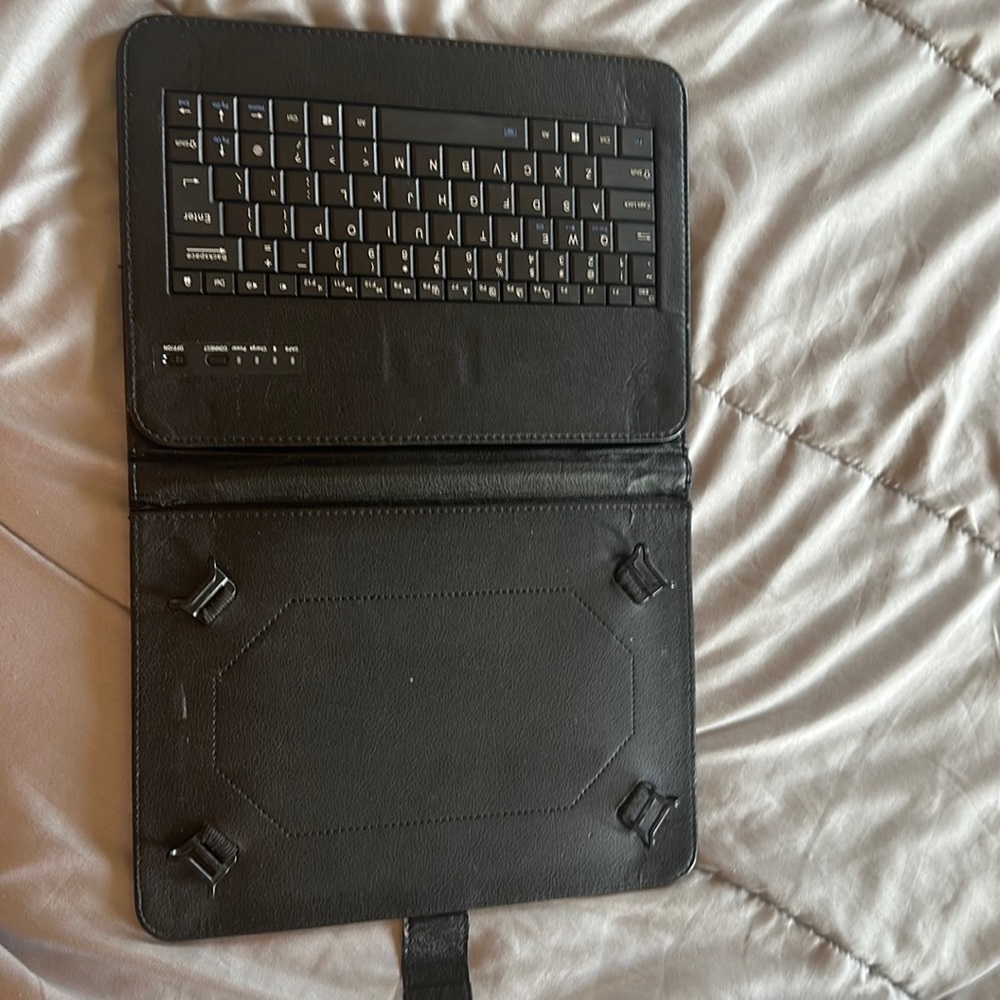 REAL LEATHER!! Standup iPad case
